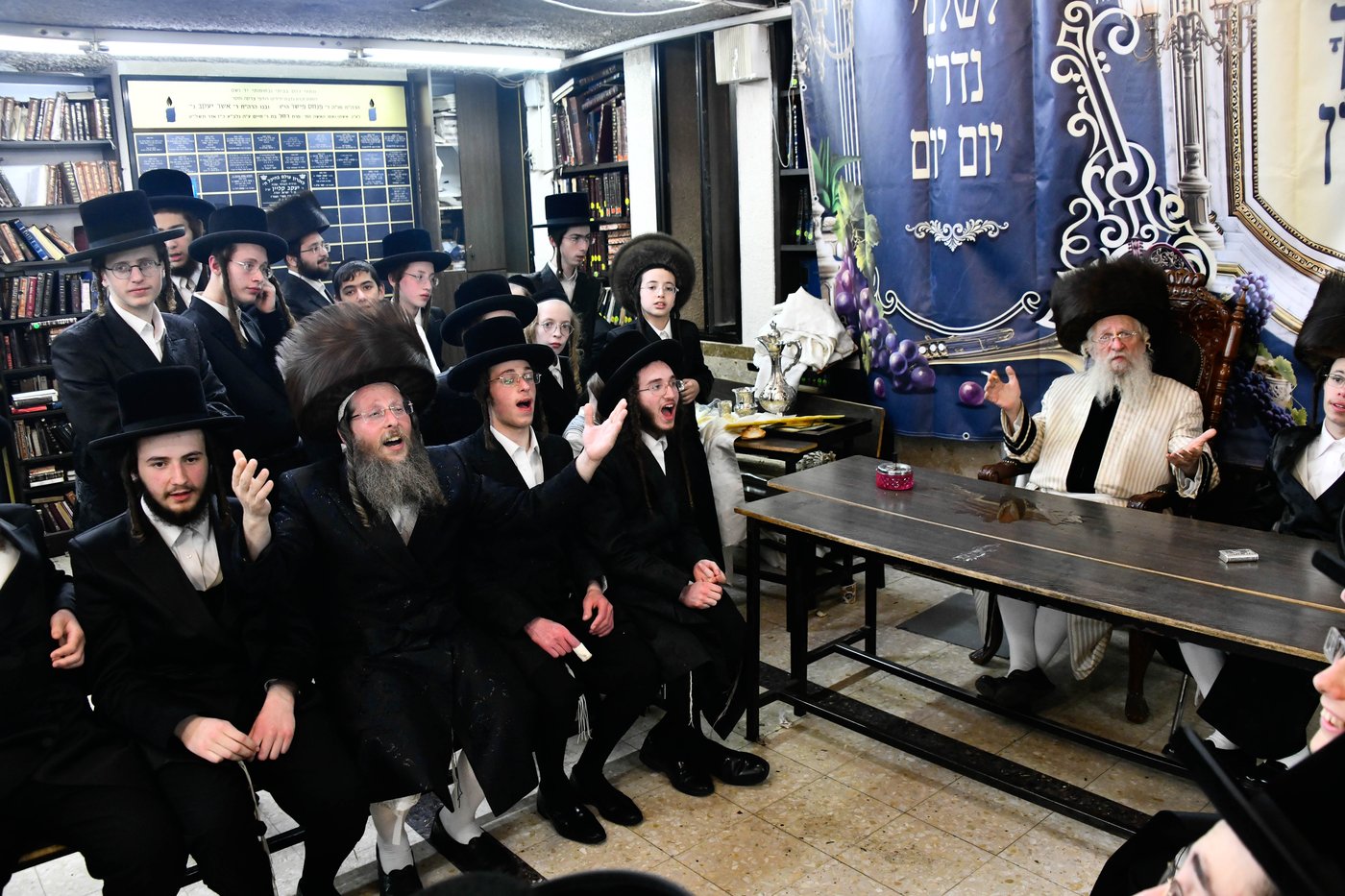 שמחת בית שאץ - אזמרה - זידטשויב- צאנז ירושלים- רמת שלמה