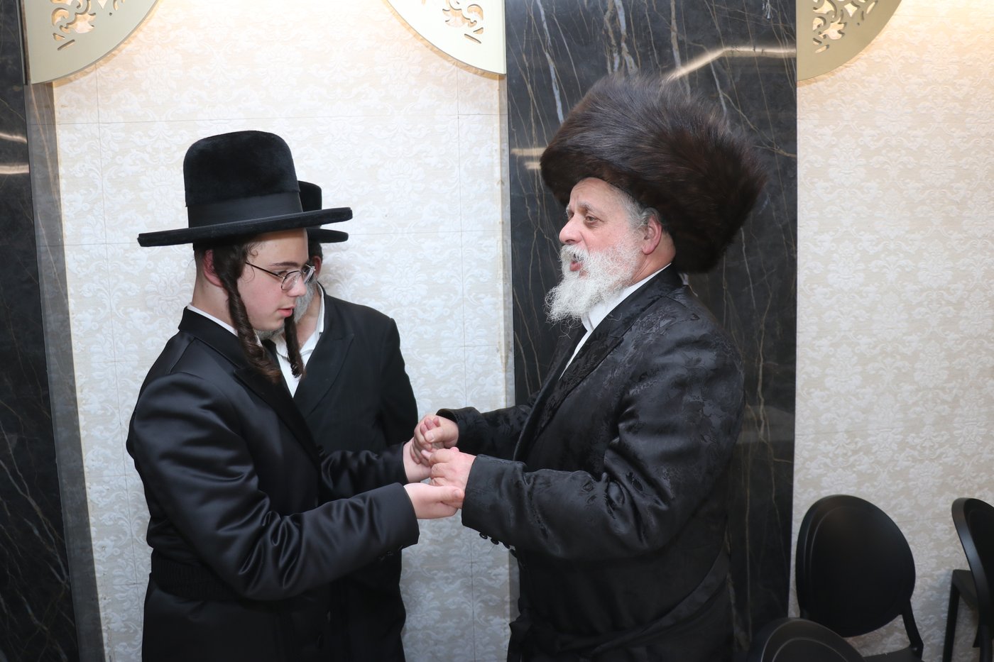 שמחת הבר מצווה לנכדי האדמו"רים מקוזמיר - לעלוב בית שמש