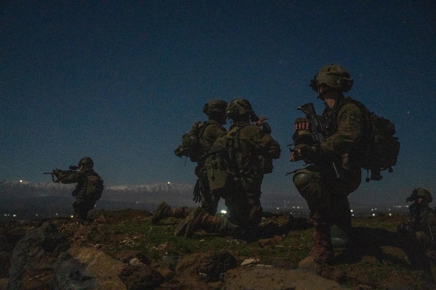 תיעוד משטח אויב: כוחות צה"ל פשטו בסוריה והחרימו אמל"ח