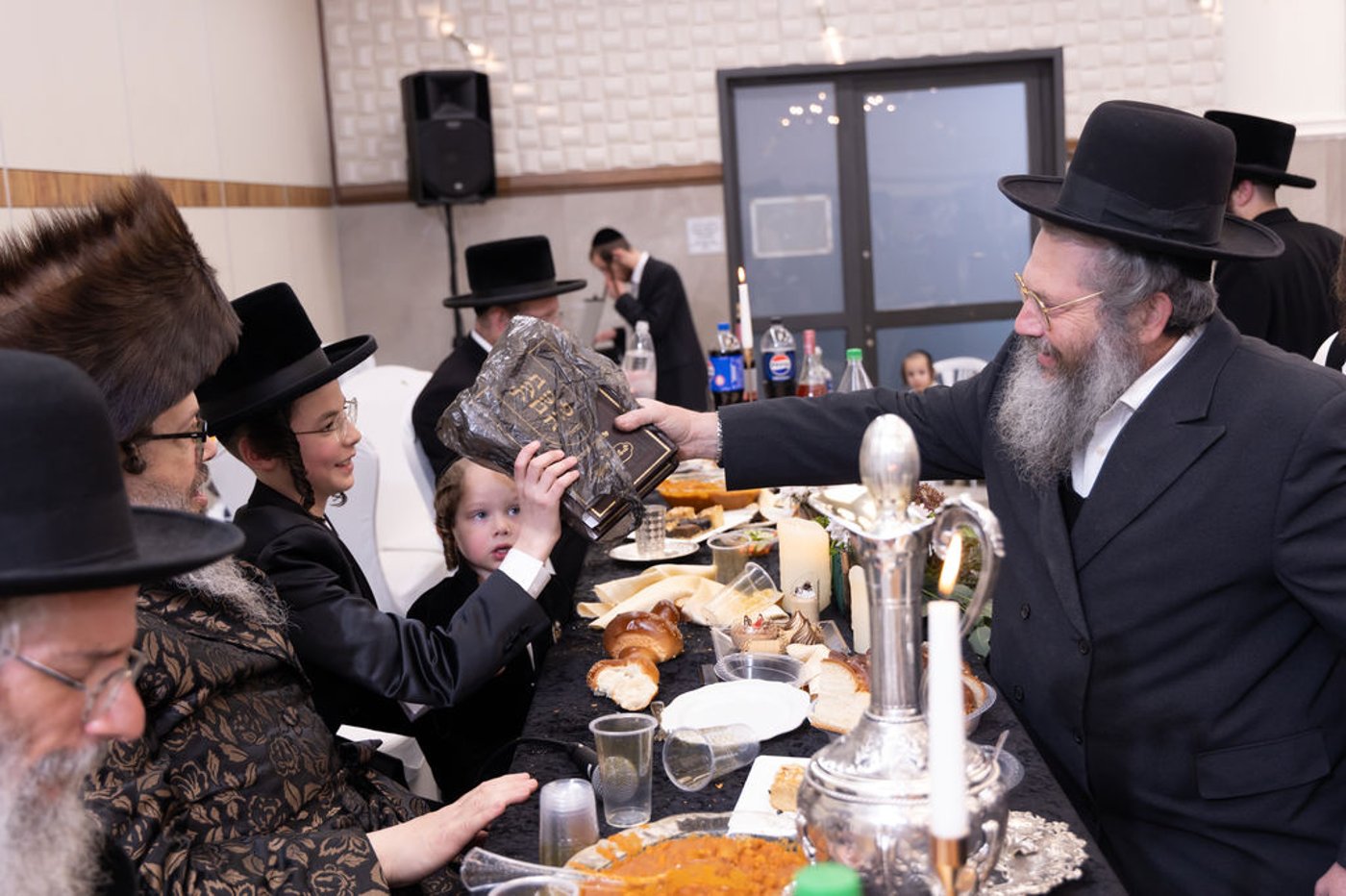 שמחת הבר מצווה לנכד האדמו"ר מבוסטון ביתר