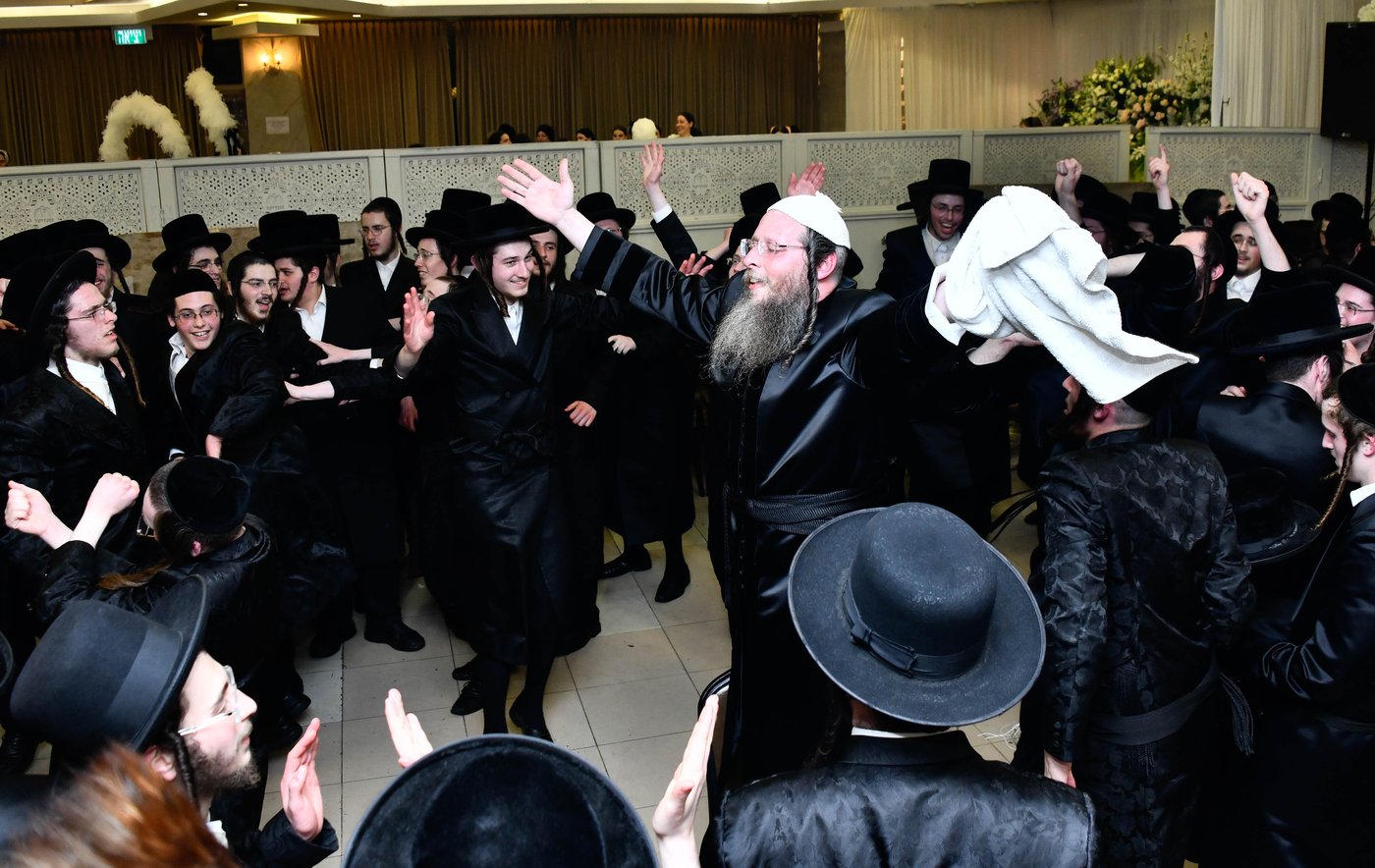 שמחת בית שאץ - אזמרה - זידטשויב- צאנז ירושלים- רמת שלמה