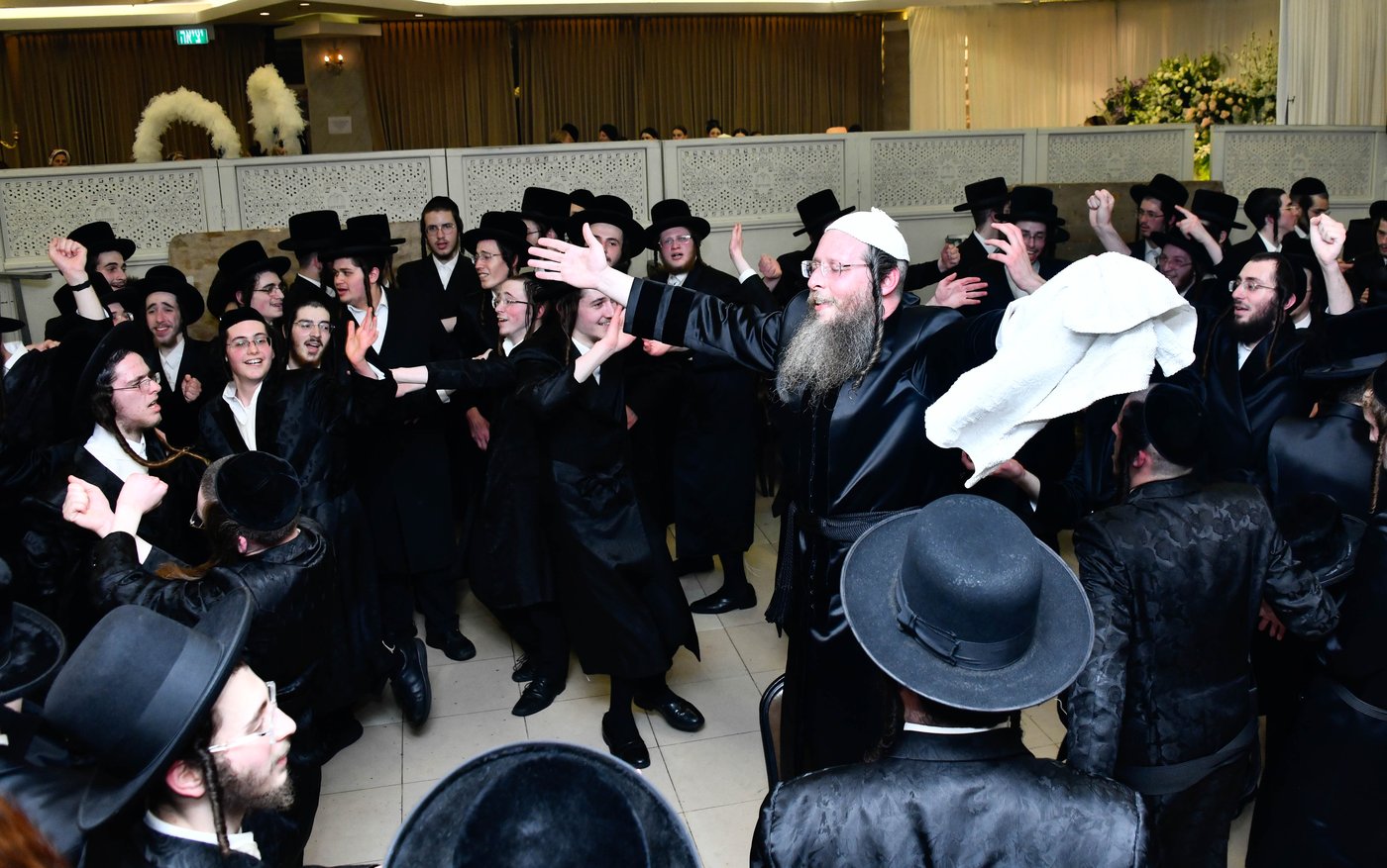 שמחת בית שאץ - אזמרה - זידטשויב- צאנז ירושלים- רמת שלמה