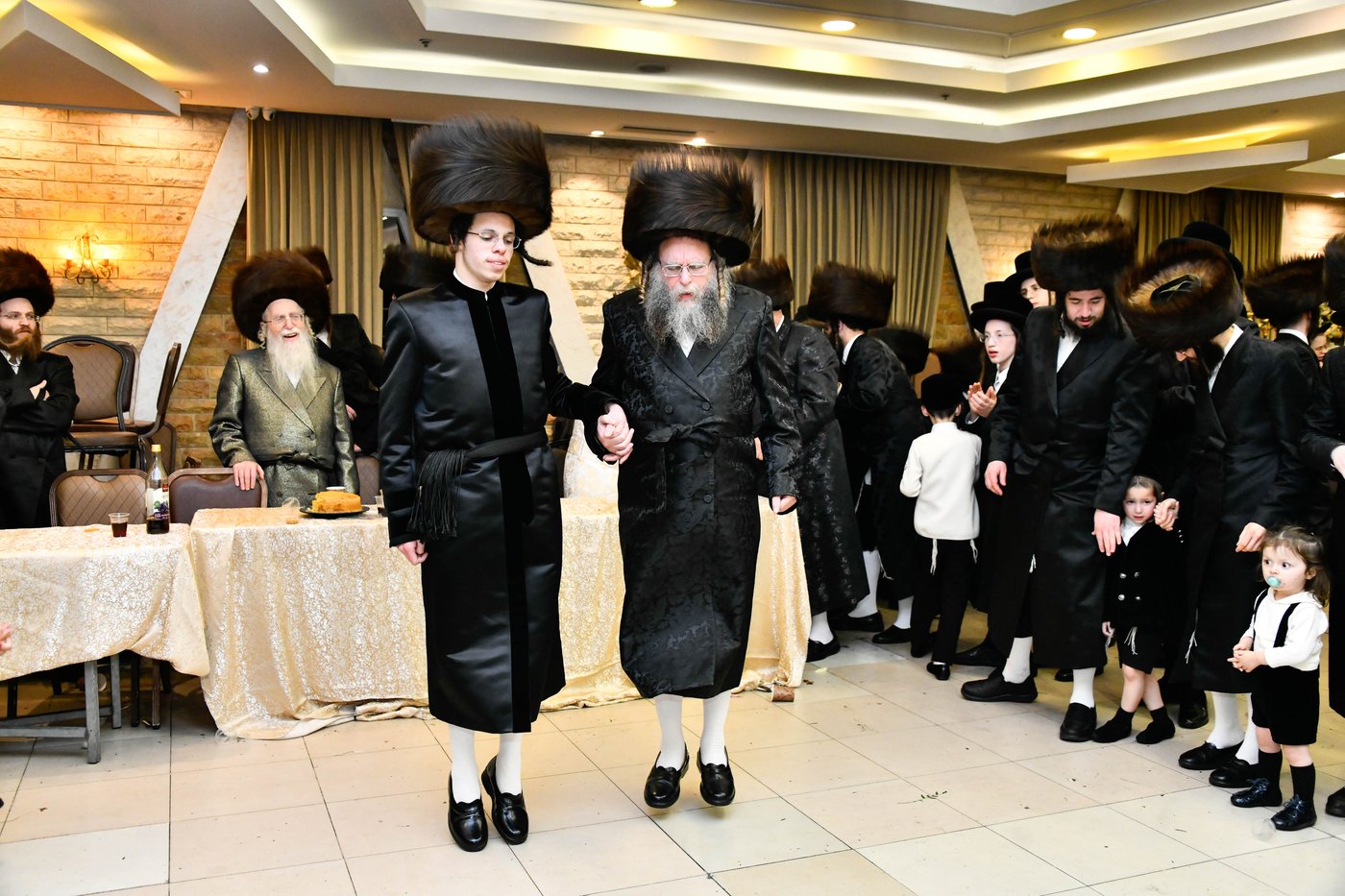 שמחת בית שאץ - אזמרה - זידטשויב- צאנז ירושלים- רמת שלמה