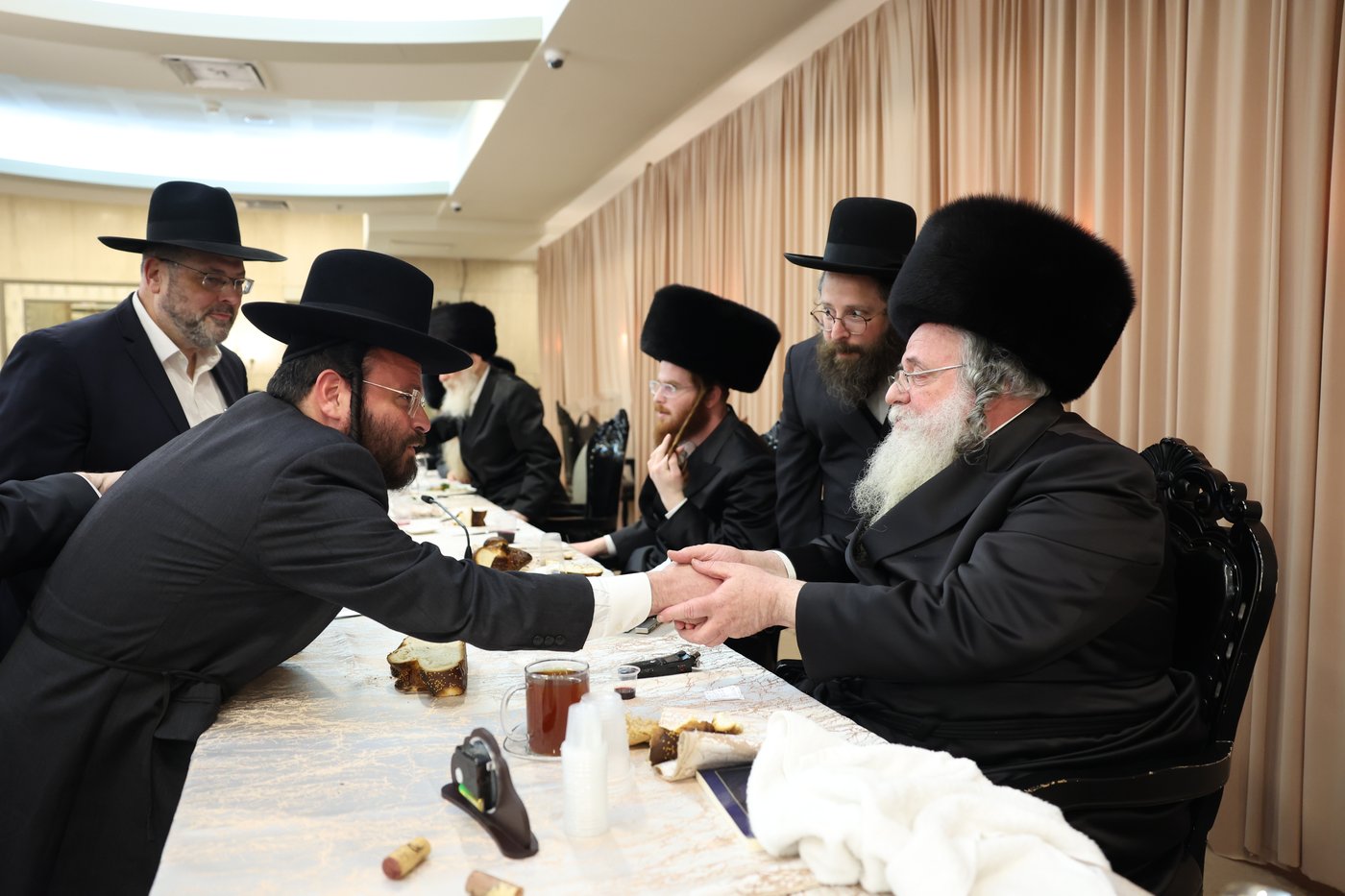 שמחת השבע ברכות המרכזית לרגל נישואי נכדת הגר"ש אלתר