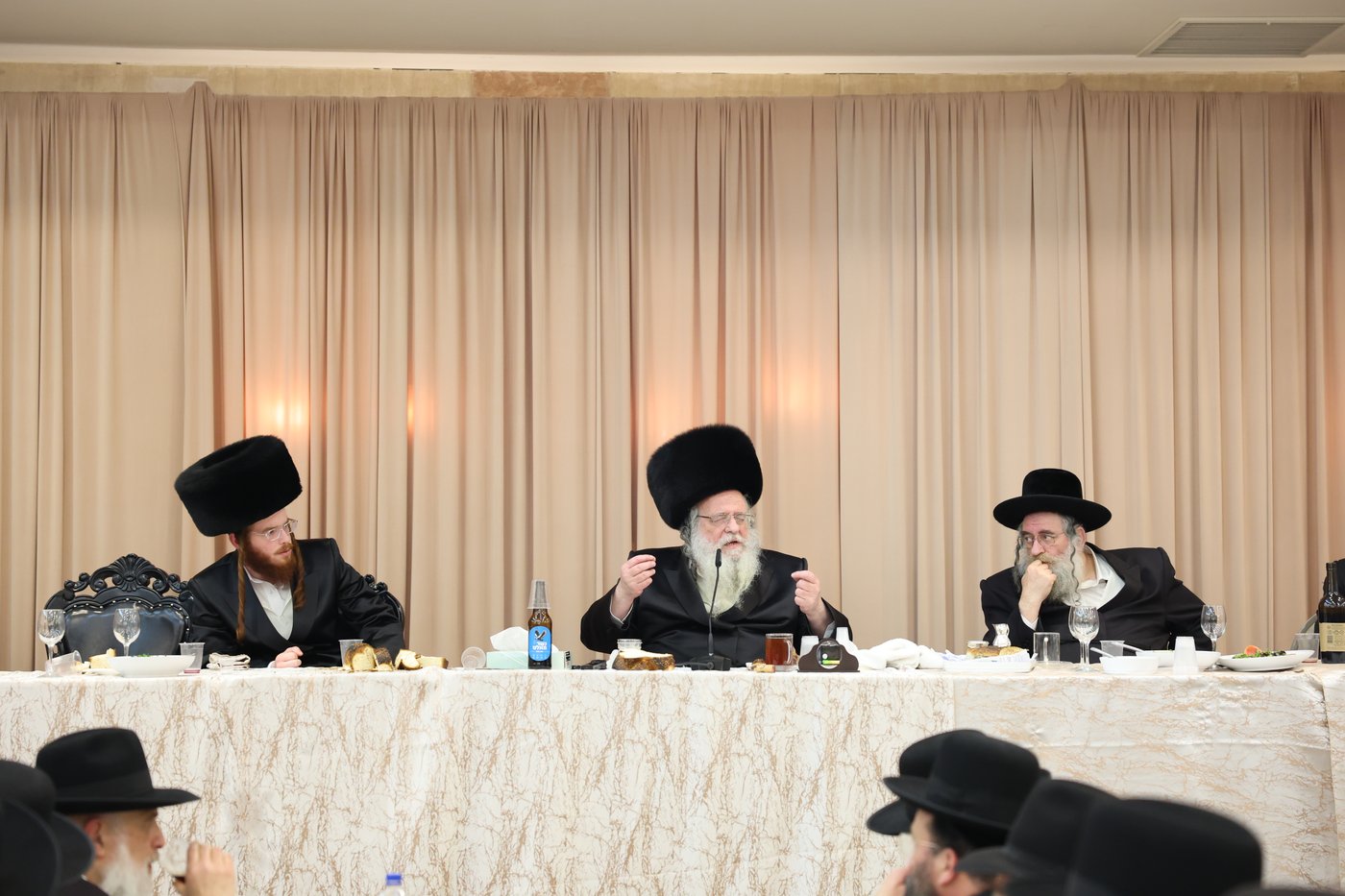 שמחת השבע ברכות המרכזית לרגל נישואי נכדת הגר"ש אלתר
