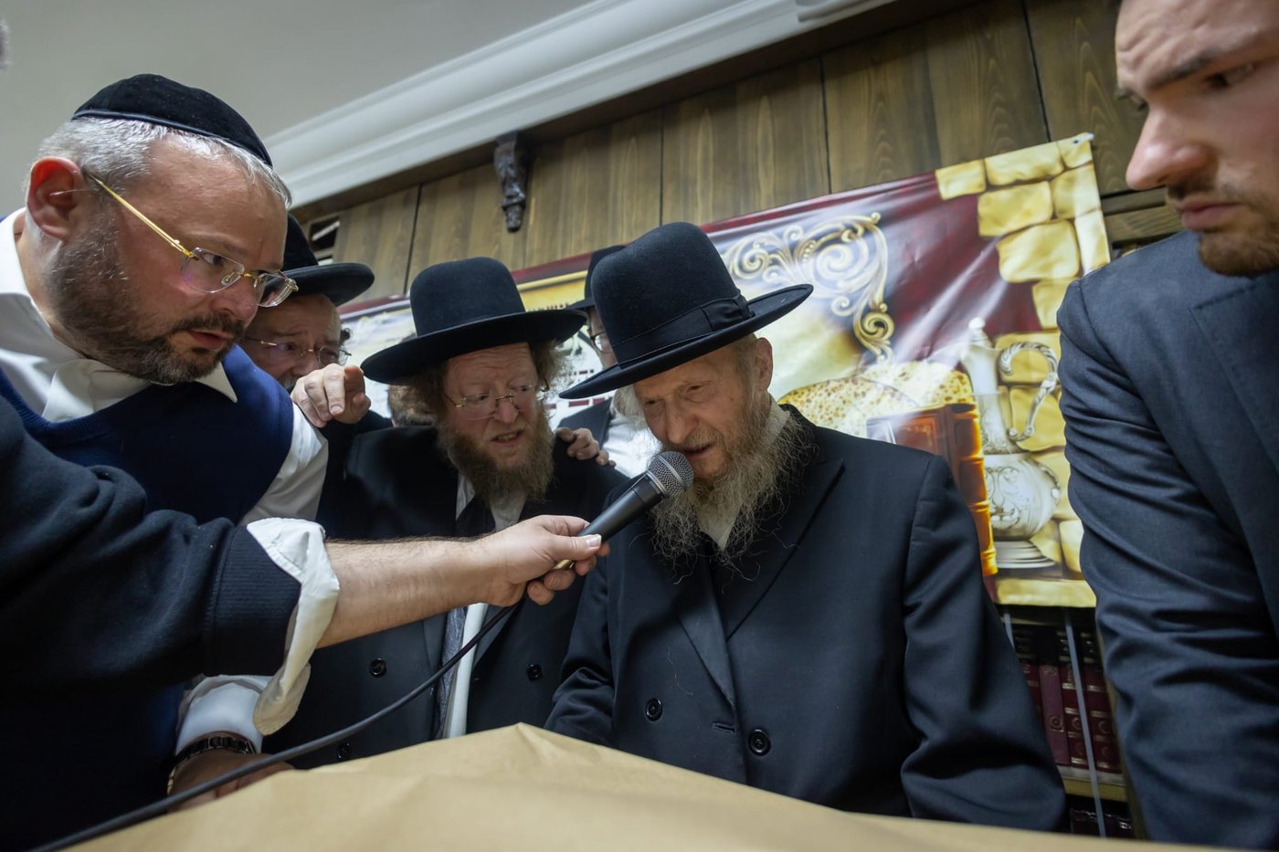 אפיית מצות עם הגר"ד סגל