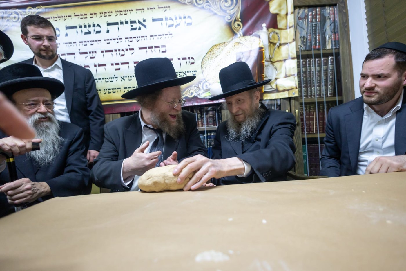 אפיית מצות עם הגר"ד סגל