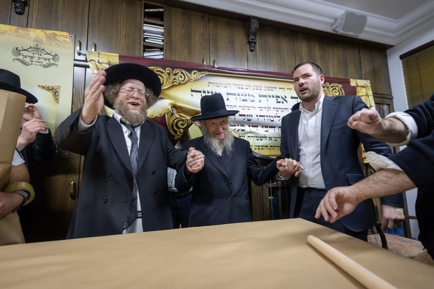 אפיית מצות עם הגר"ד סגל