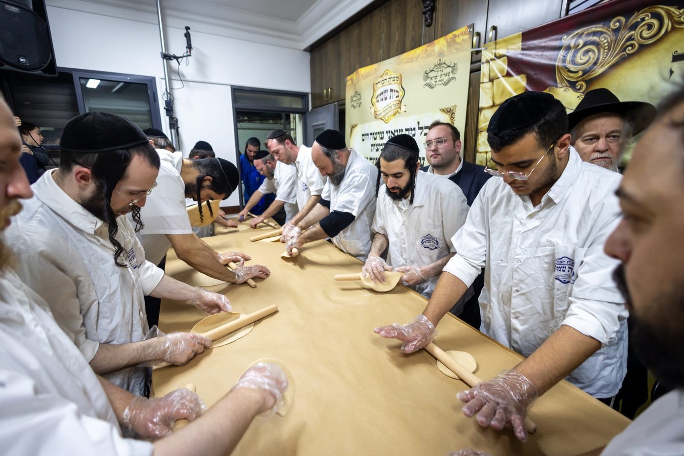 אפיית מצות עם הגר"ד סגל