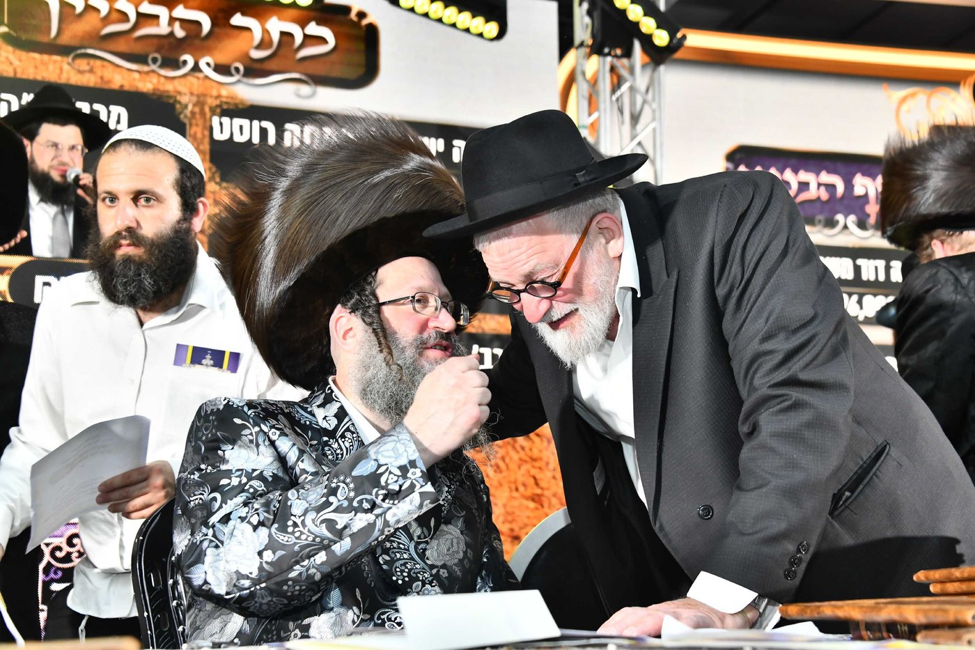 הכנסת ס"ת בחצה"ק ביטשקוב
