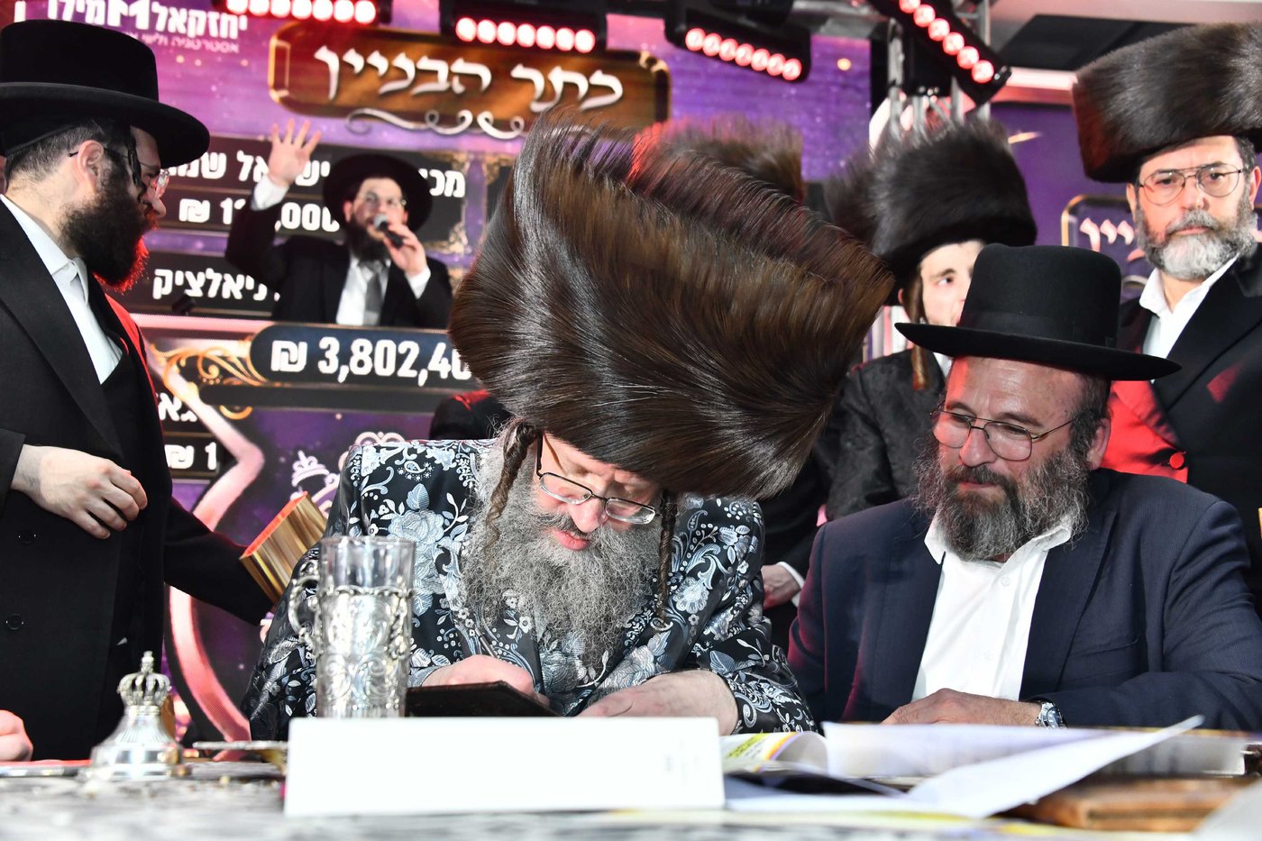 הכנסת ס"ת בחצה"ק ביטשקוב