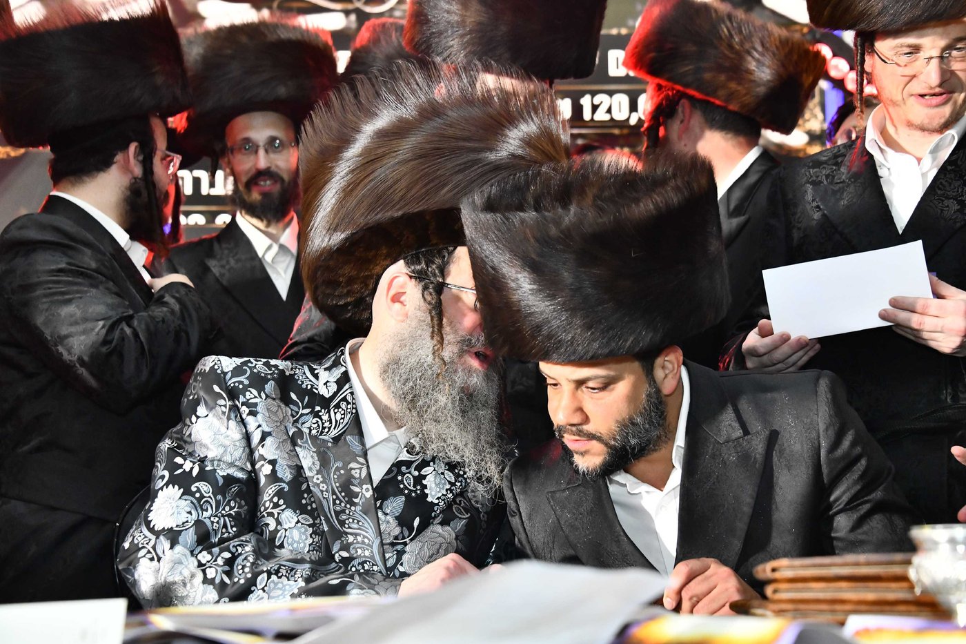 הכנסת ס"ת בחצה"ק ביטשקוב