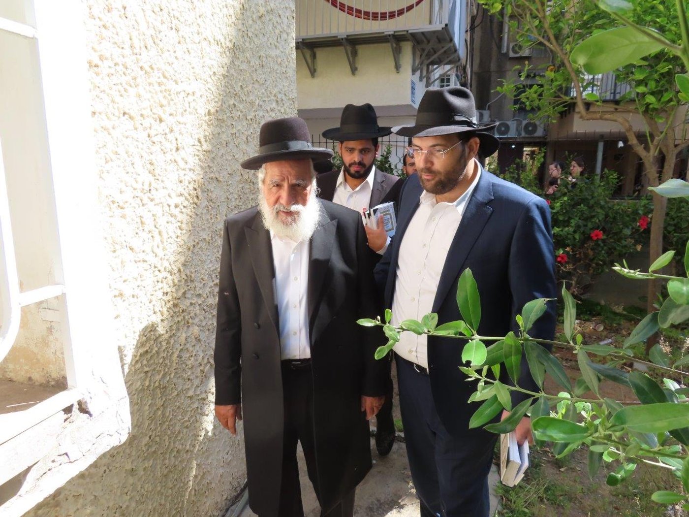 הגר"ש מחפוד בברכת האילנות