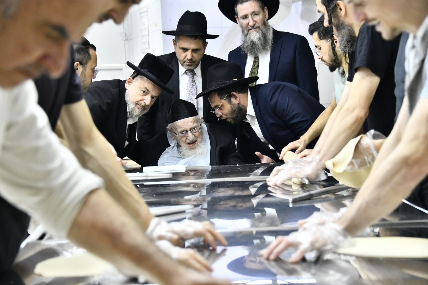 הגרמ"צ ברגמן באפיית מצות