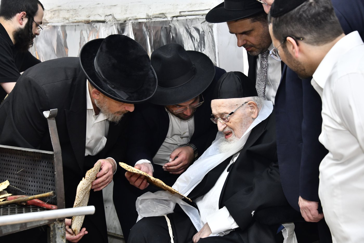הגרמ"צ ברגמן באפיית מצות