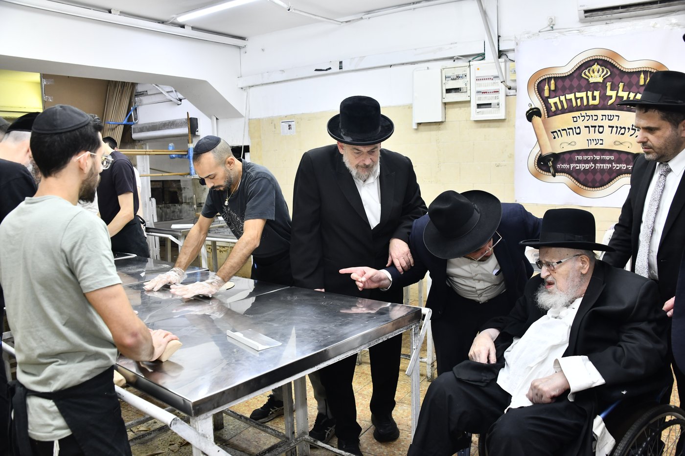 הגרמ"צ ברגמן באפיית מצות