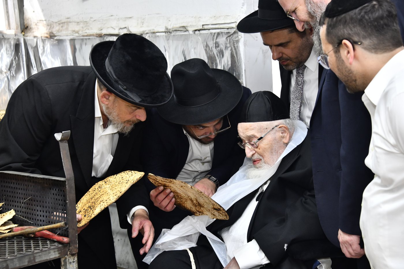 הגרמ"צ ברגמן באפיית מצות