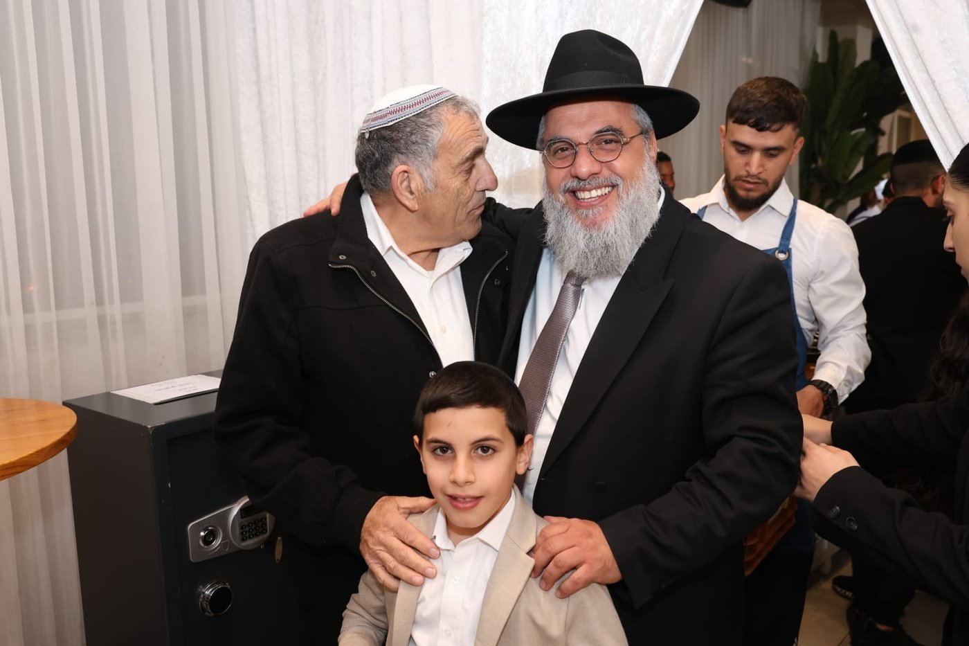 אורי טרבלסי חיתן את בתו, רבנים ואישי ציבור הגיעו לחגוג