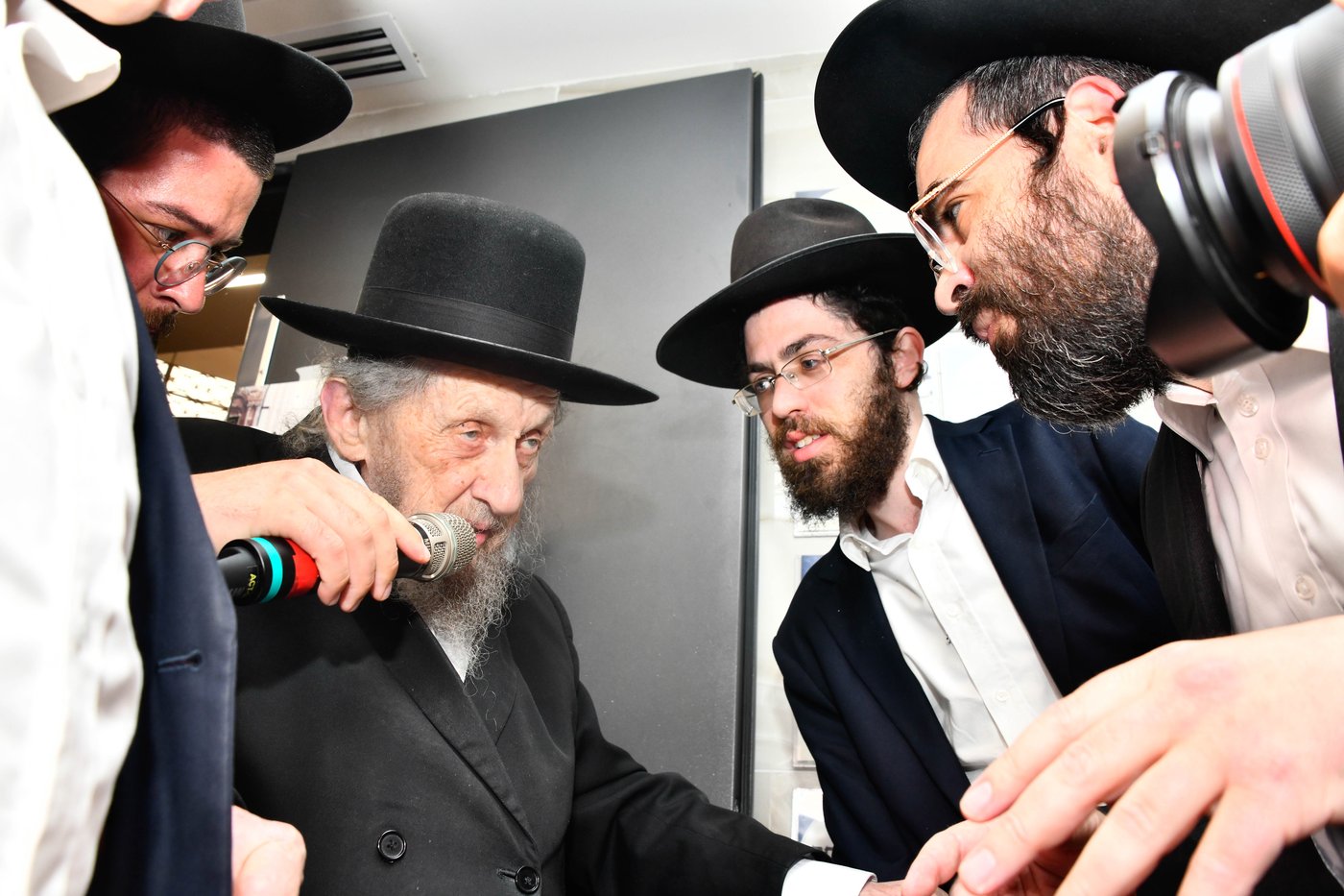 המשא של הגר"ד לנדו בבית השם