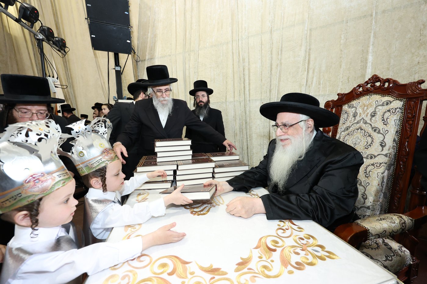 מעמד חומש סעודה בתלמוד תורה דרכי אבות צאנז בנתניה