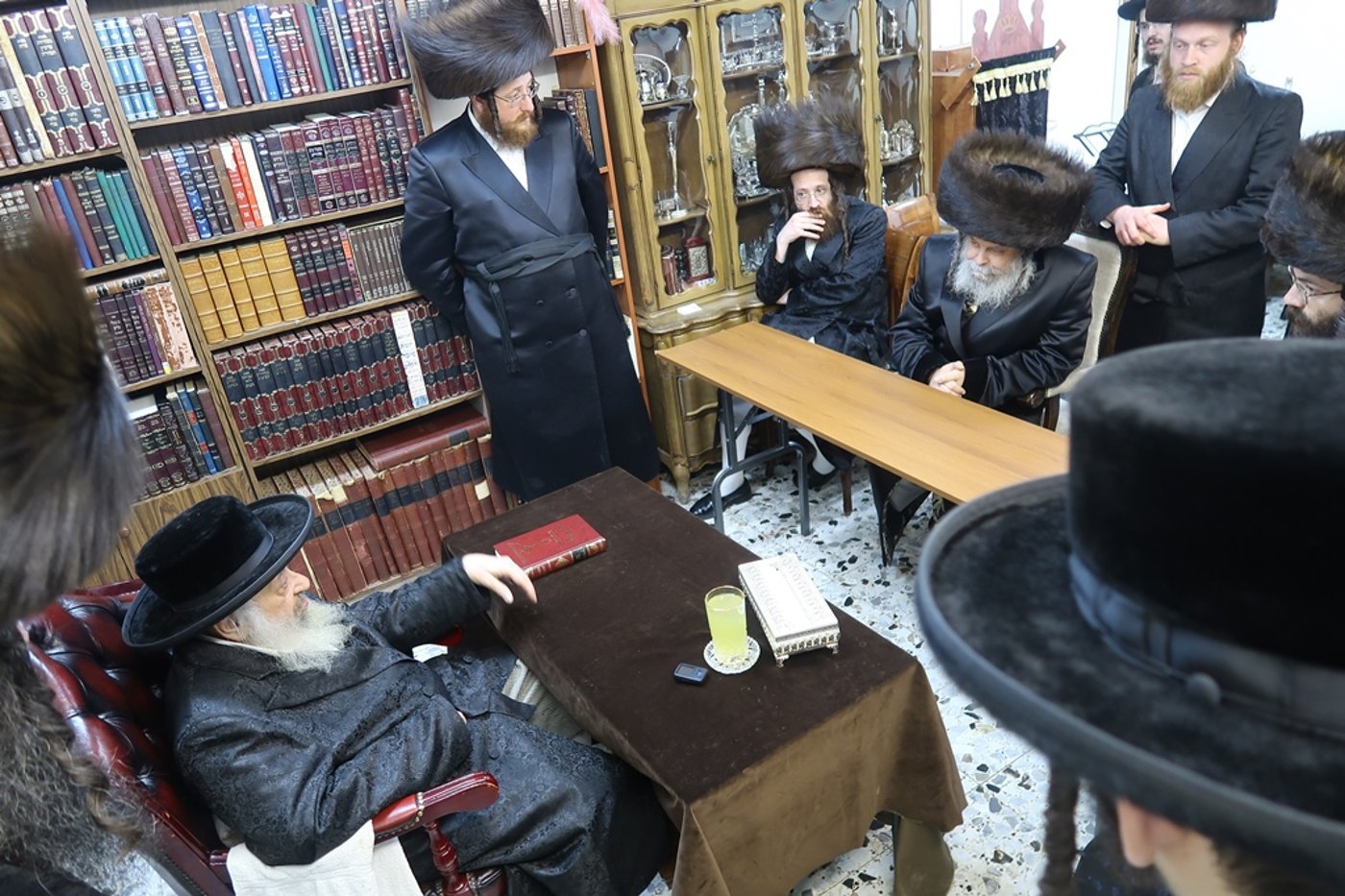 ניחום אבלים בחצה"ק דעעש
