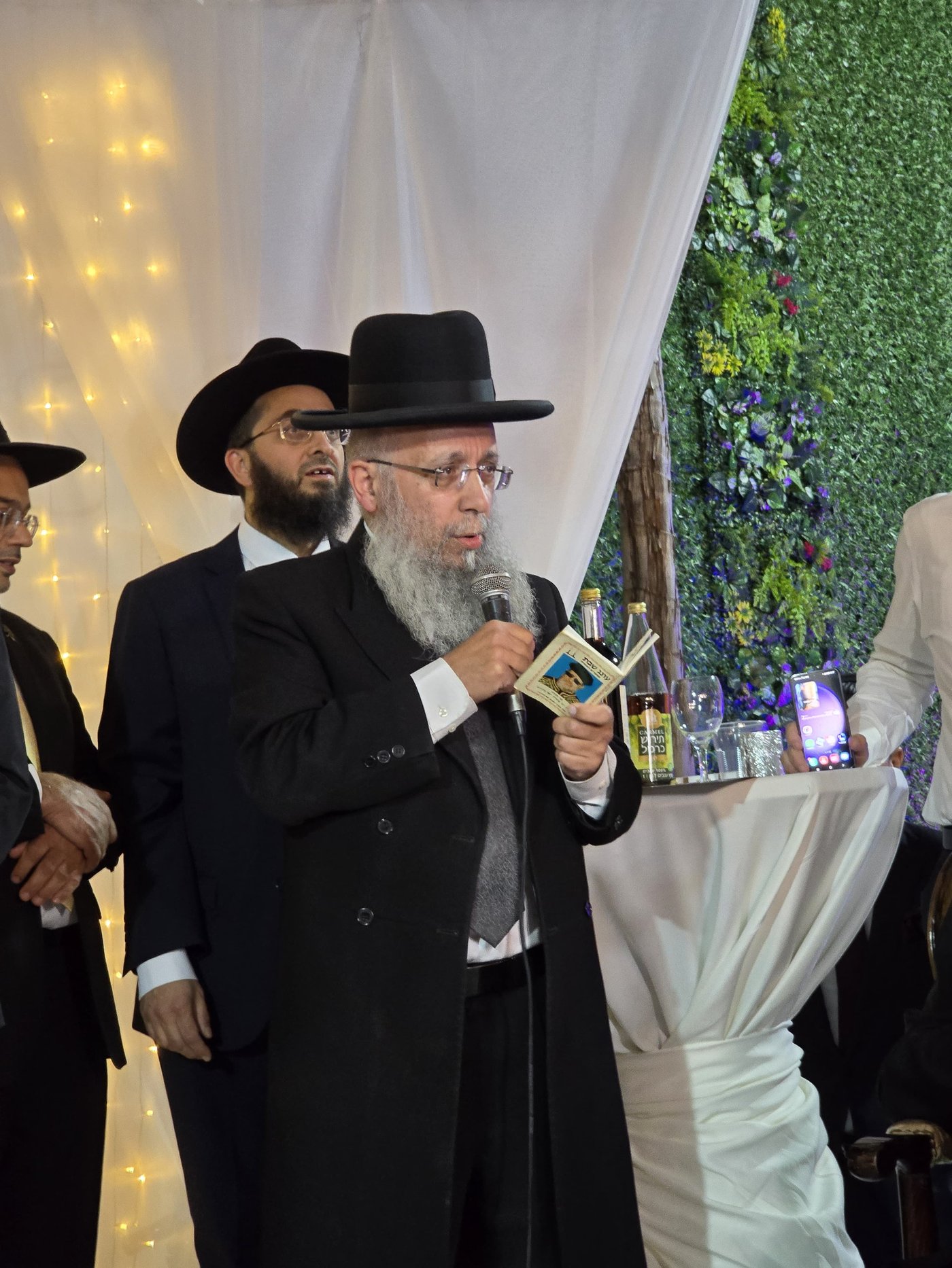 שמחת נישואי נכדת הגר"מ מאזוז
