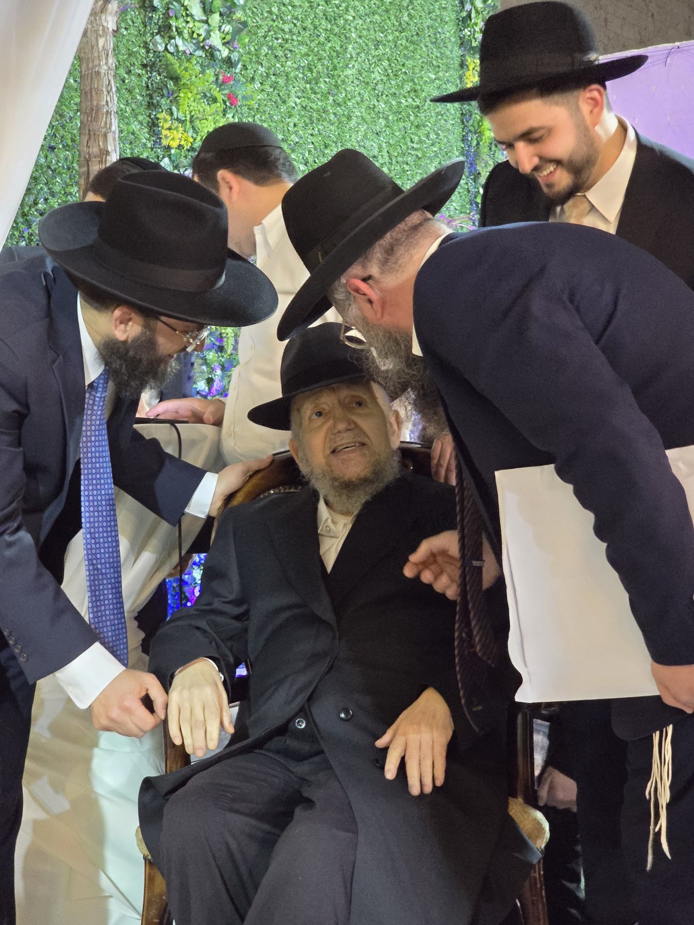 שמחת נישואי נכדת הגר"מ מאזוז