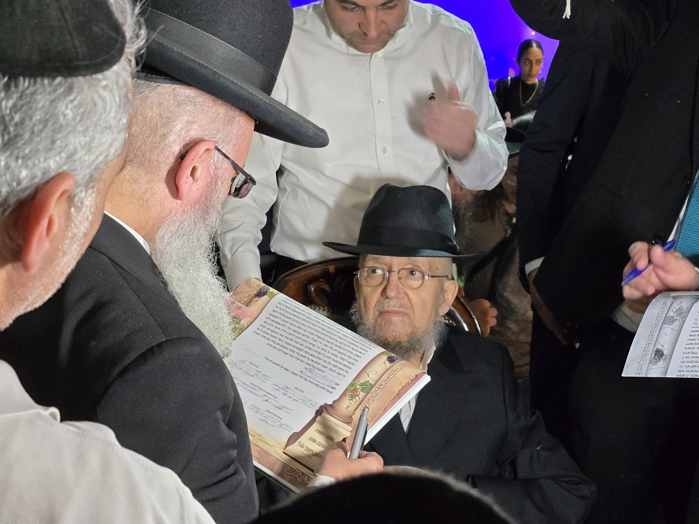 שמחת נישואי נכדת הגר"מ מאזוז