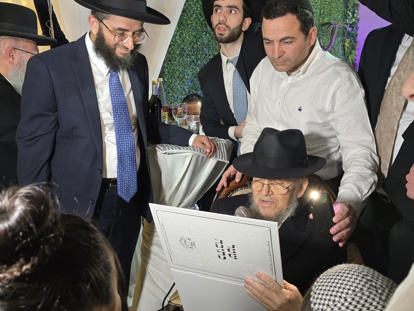 שמחת נישואי נכדת הגר"מ מאזוז