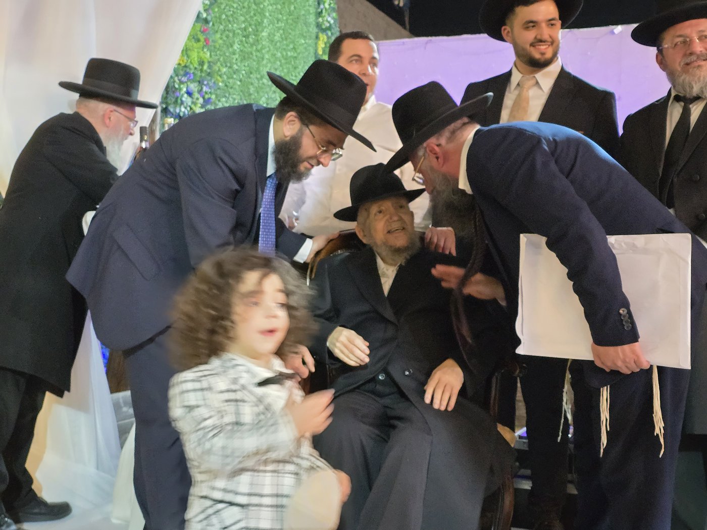 שמחת נישואי נכדת הגר"מ מאזוז