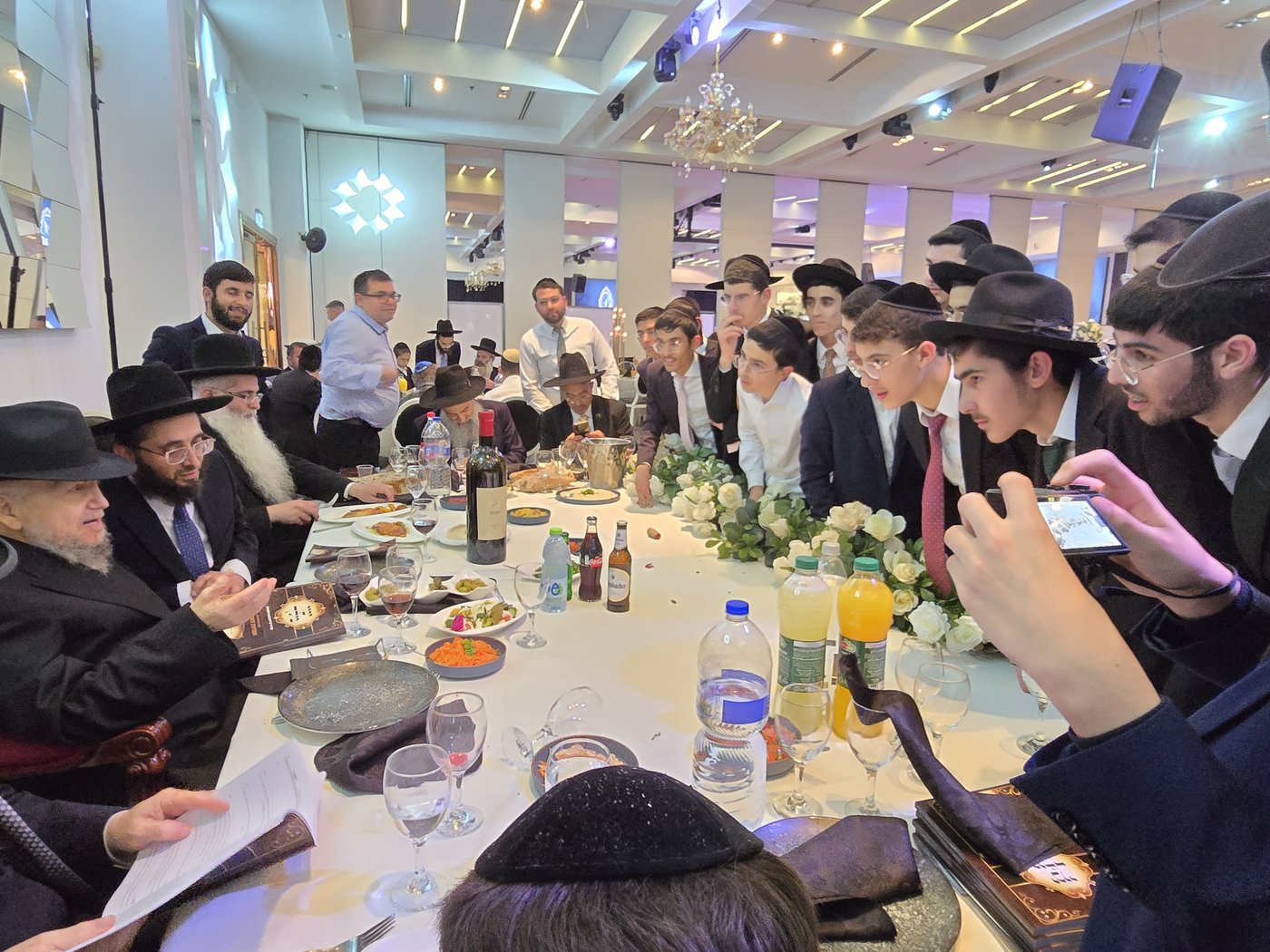 שמחת נישואי נכדת הגר"מ מאזוז