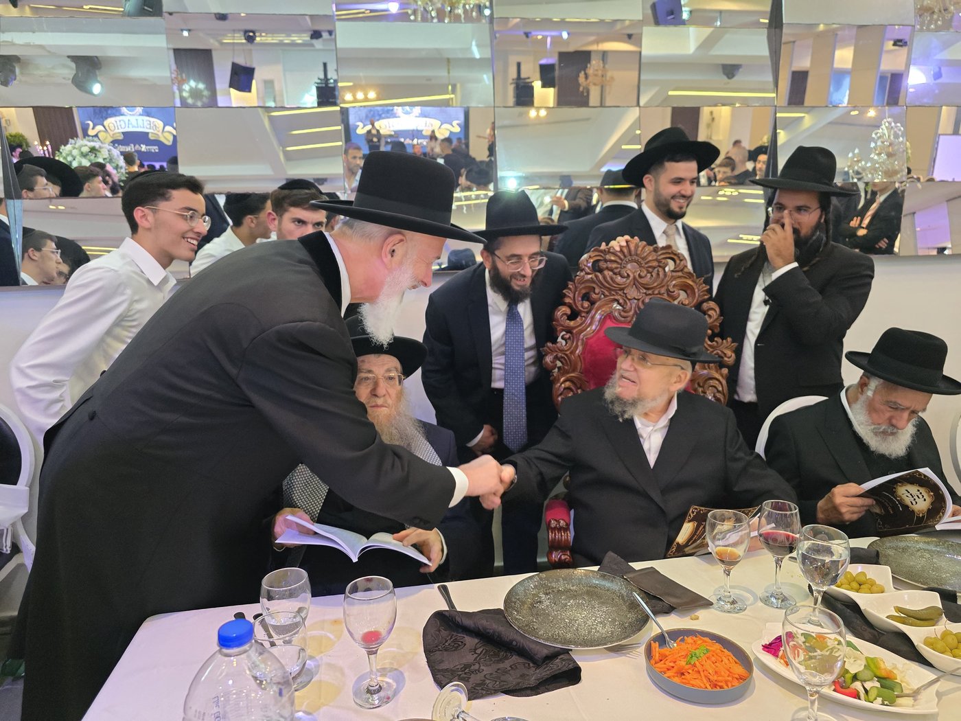 שמחת נישואי נכדת הגר"מ מאזוז