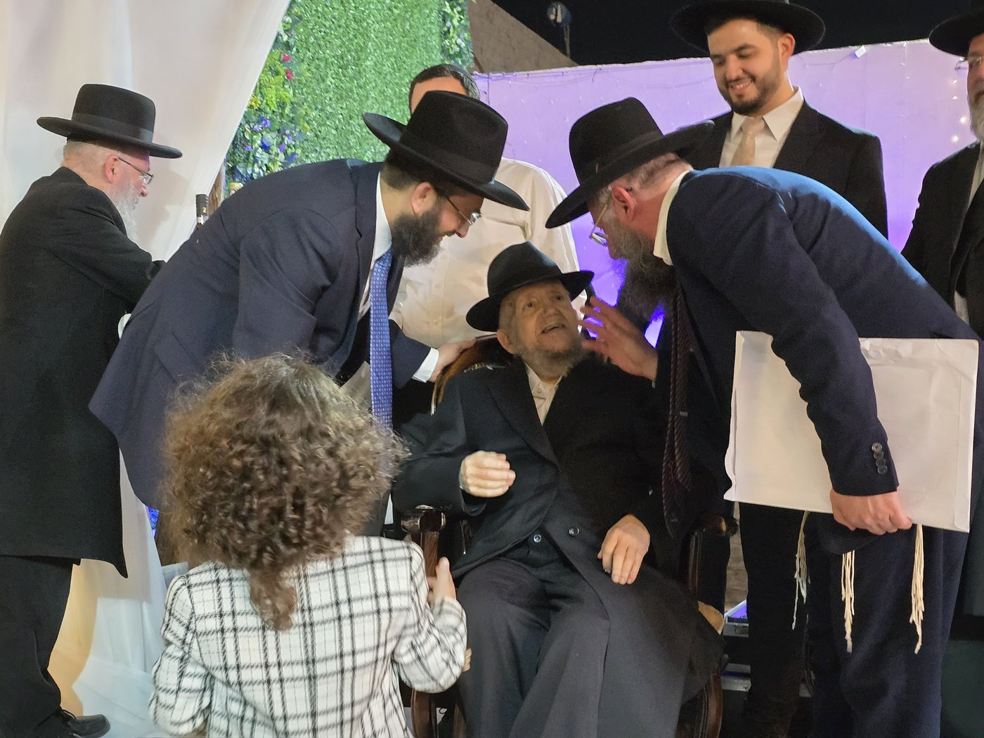 שמחת נישואי נכדת הגר"מ מאזוז