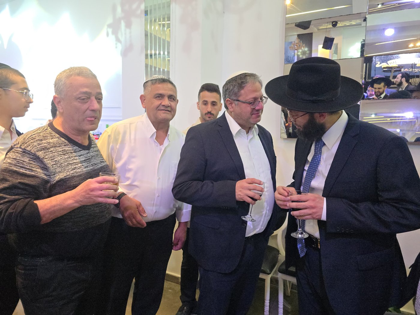 שמחת נישואי נכדת הגר"מ מאזוז