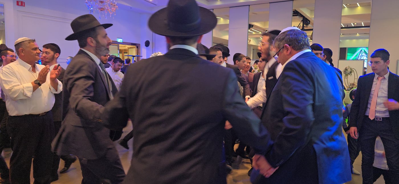 שמחת נישואי נכדת הגר"מ מאזוז