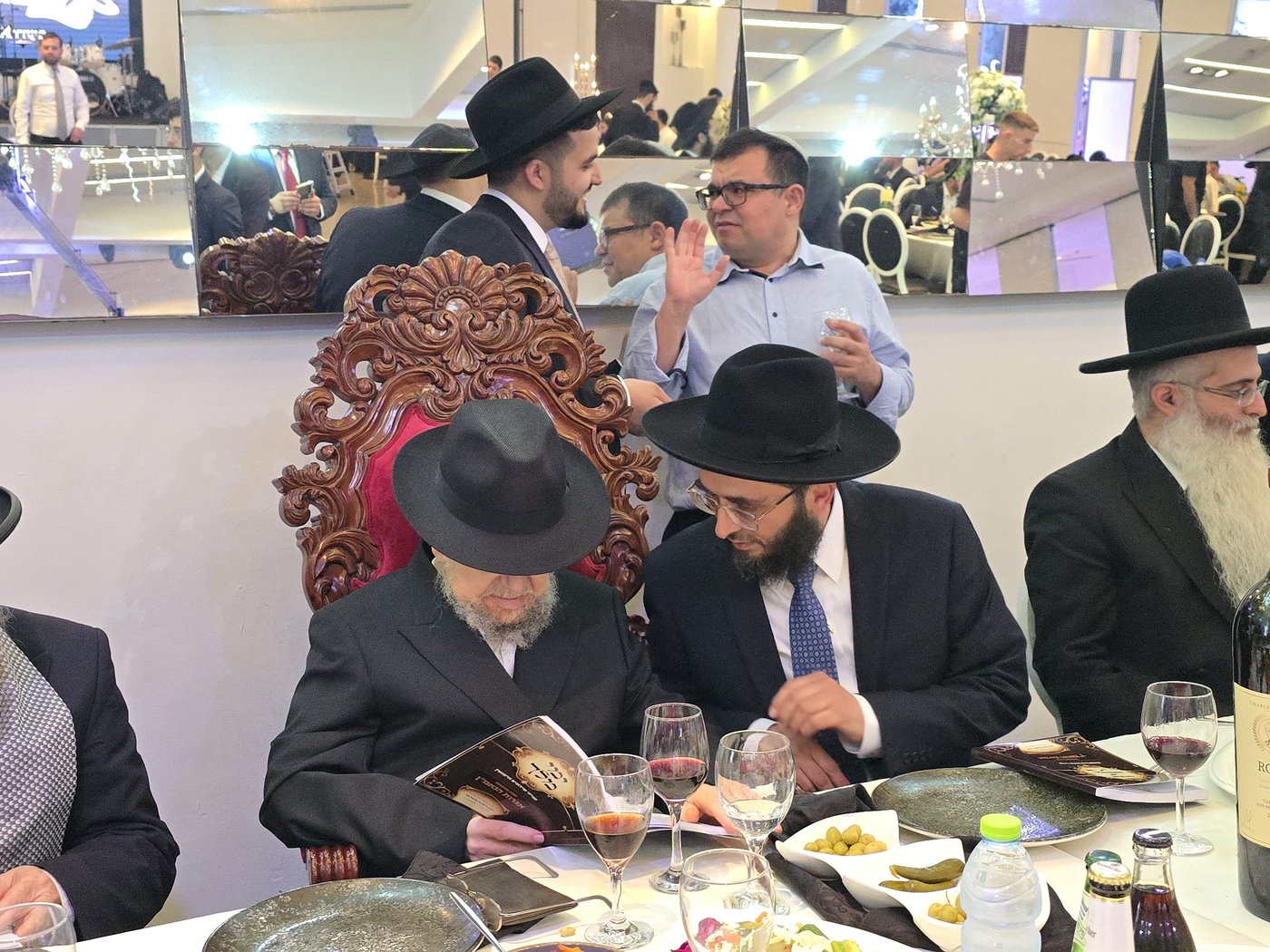 שמחת נישואי נכדת הגר"מ מאזוז