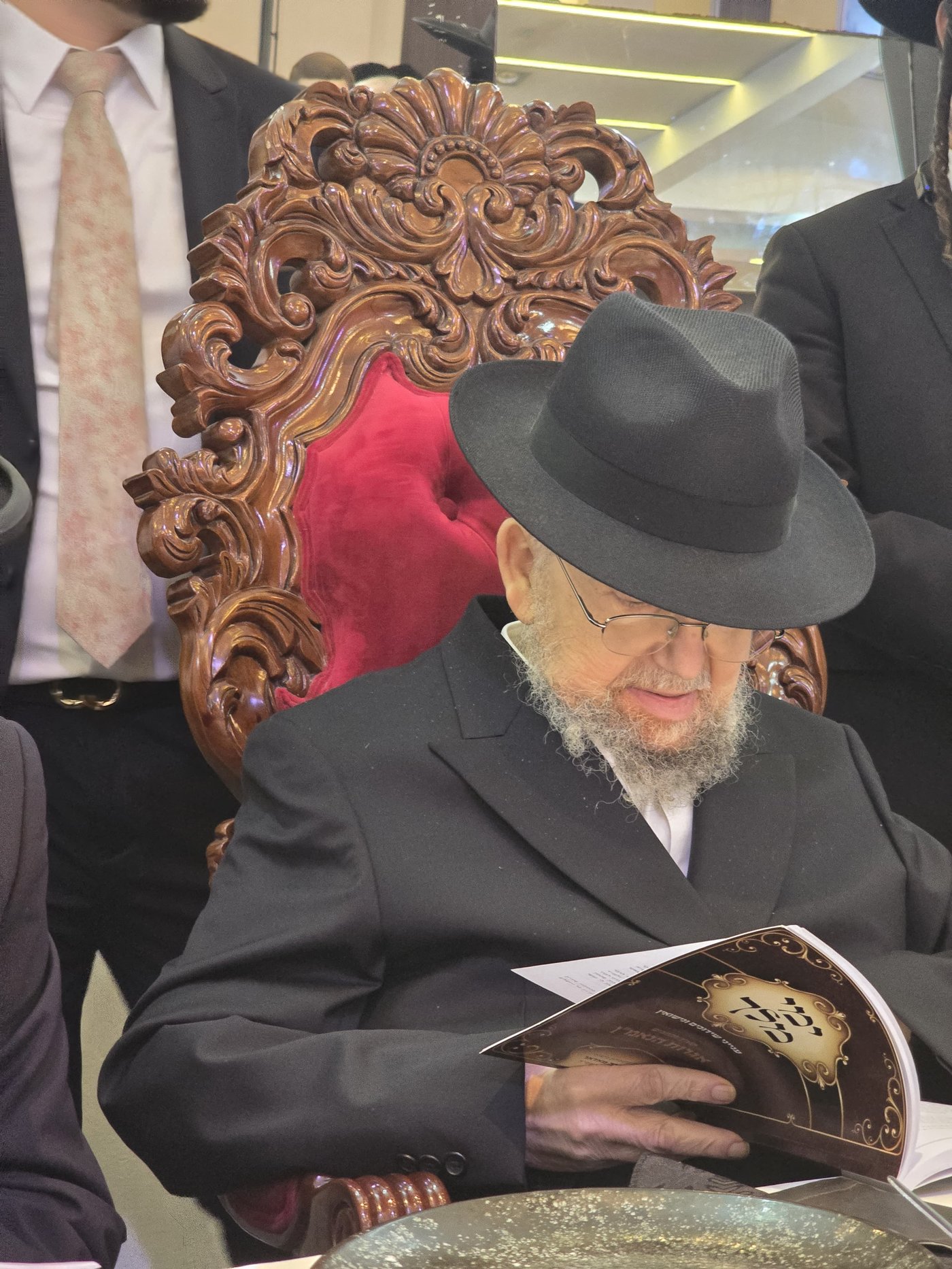 שמחת נישואי נכדת הגר"מ מאזוז