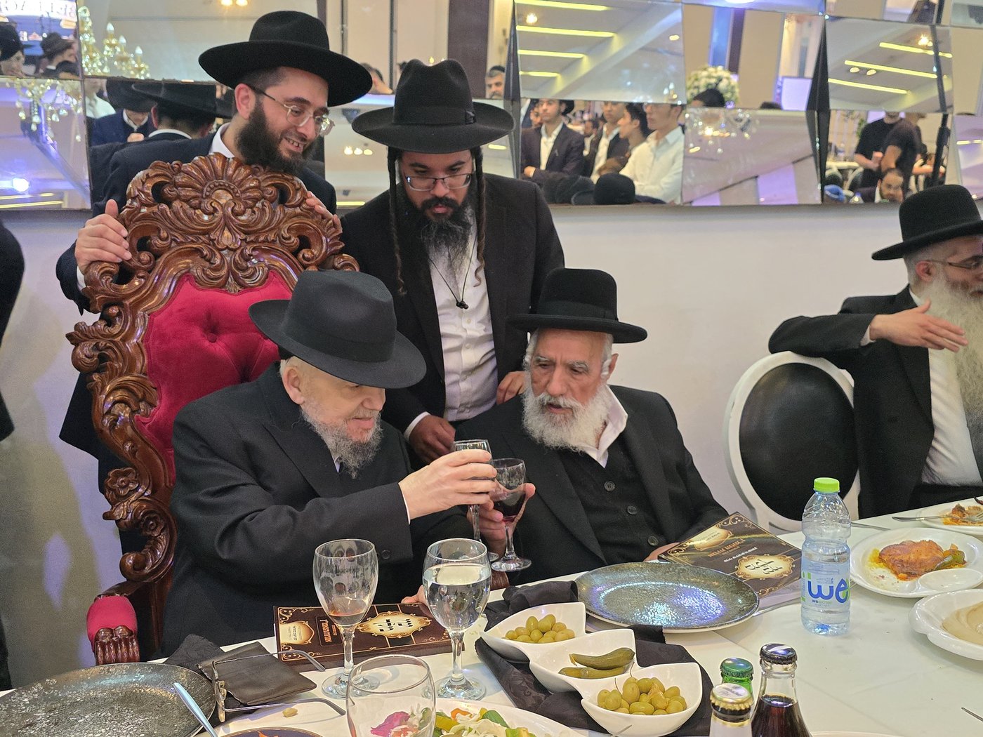שמחת נישואי נכדת הגר"מ מאזוז