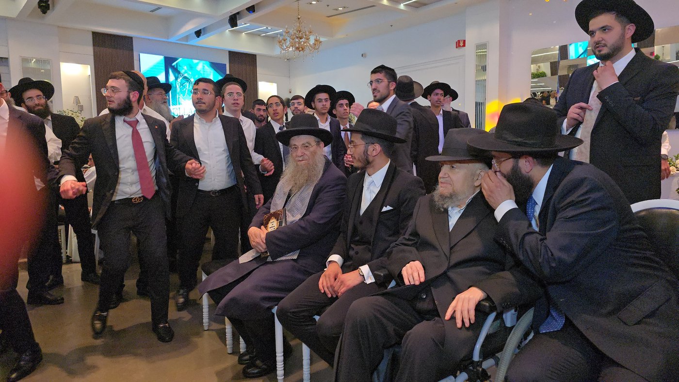 שמחת נישואי נכדת הגר"מ מאזוז