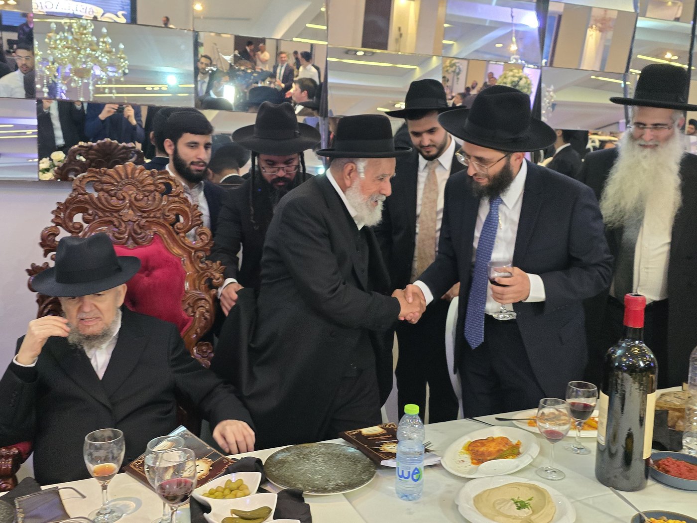 שמחת נישואי נכדת הגר"מ מאזוז