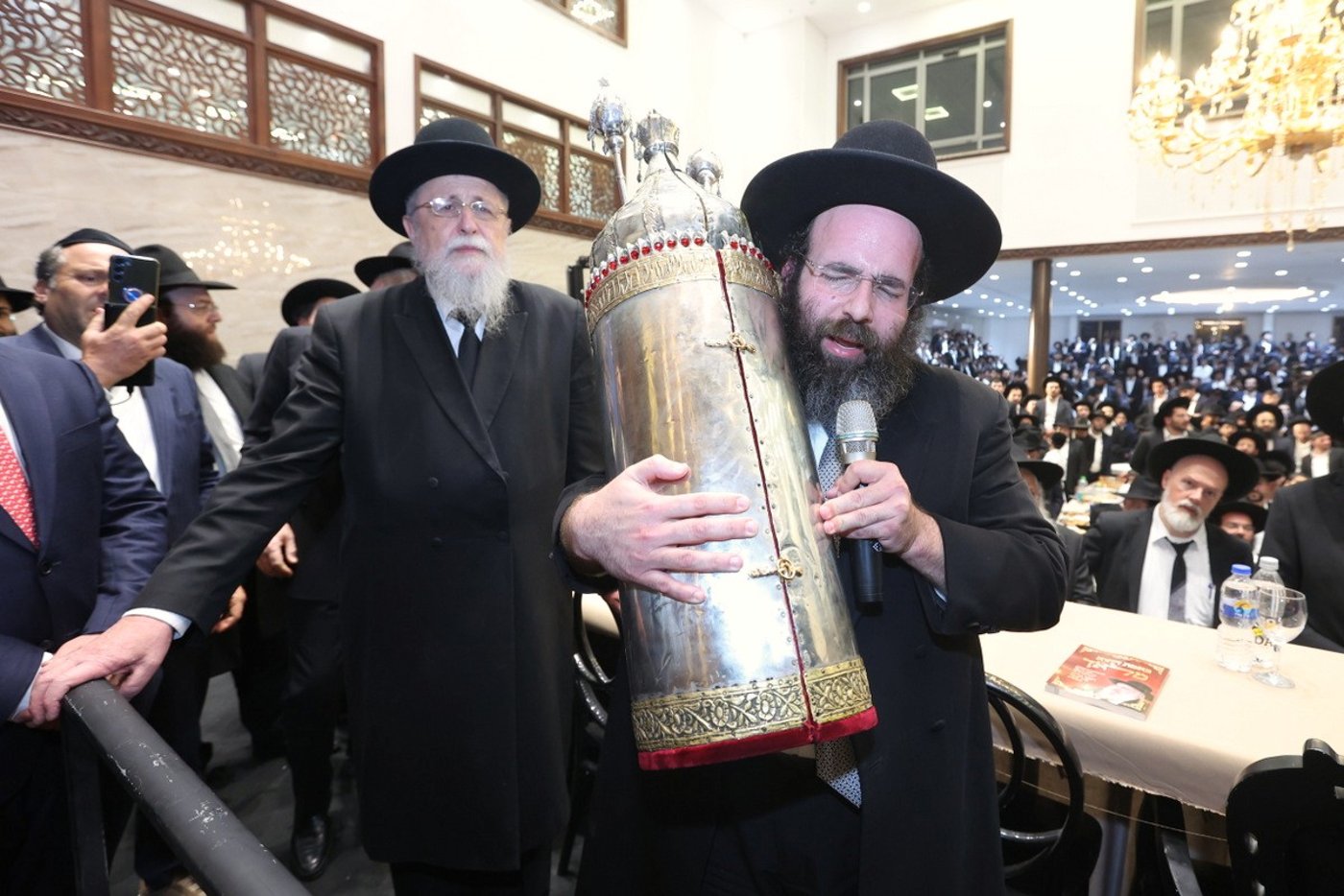 הילולא והכנסת ספר תורה לע"נ הגאון רבי רפאל אליהו ציון סופר זצ"ל