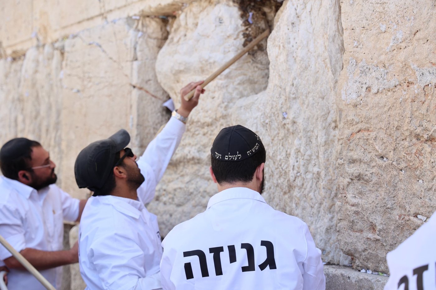 פינוי אבני הכותל