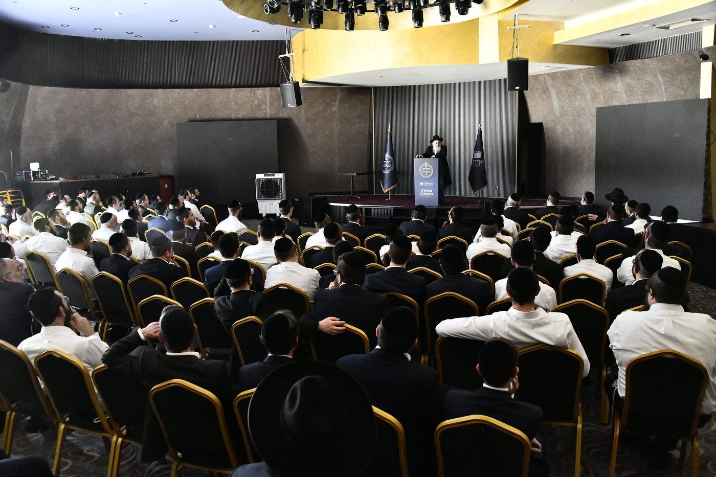 הוועידה השנתית של איחוד בני הישיבות – היום הראשון