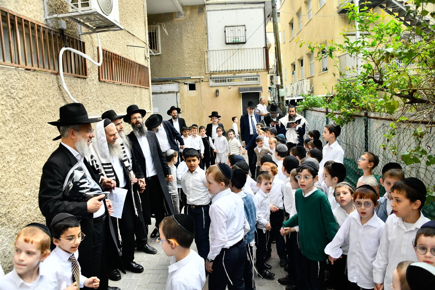 הגרמ"ש אדלשטיין בברכת האילנות 