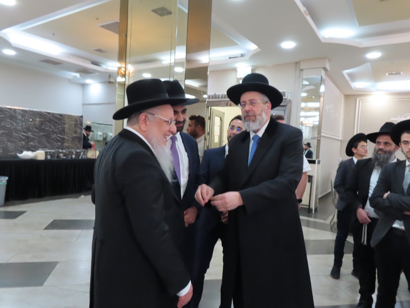 שמחת נישואי בן הגר"צ אשכנזי עם בת הגר"ש לוי
