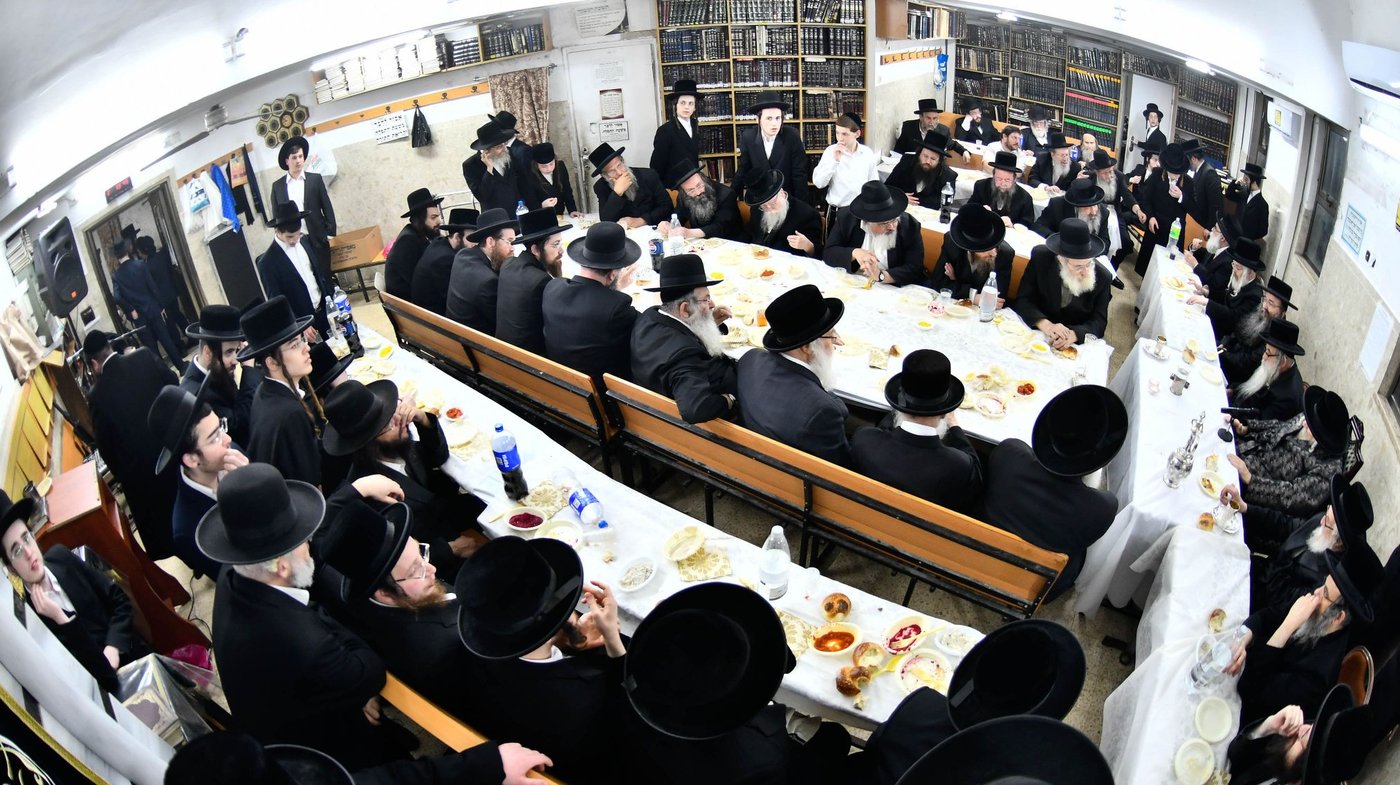 סעודת הודאה בחצה"ק טעמשוואר