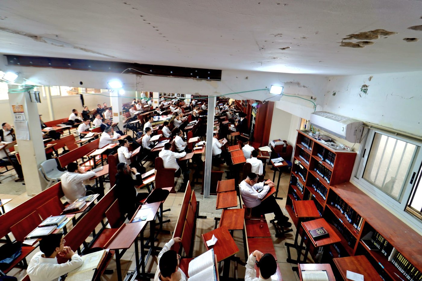 הגאון רבי יעקב ישראל בייפוס בשיחת הכנה לפסח