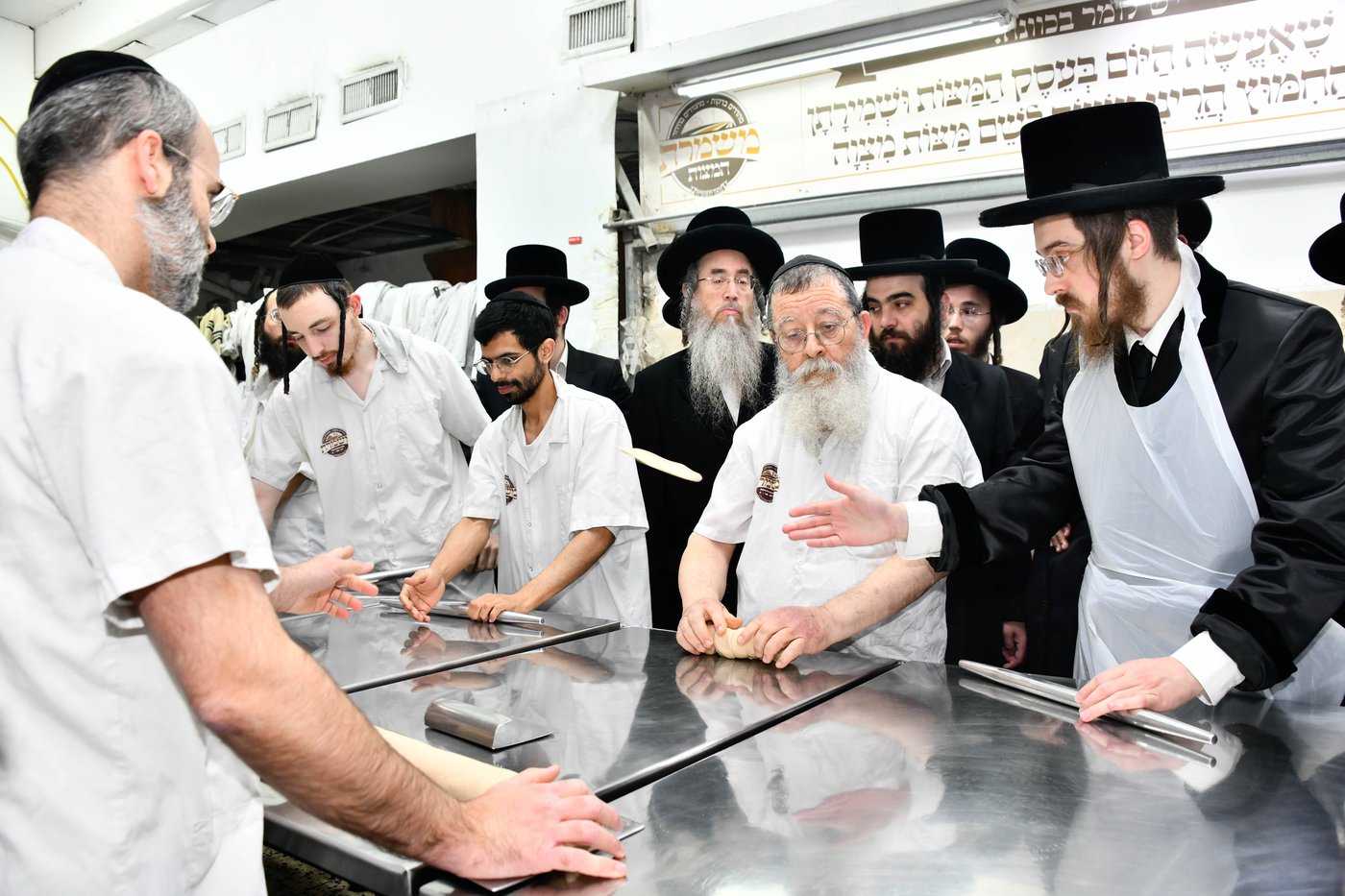 האדמו"ר מסאדיגורה באפיית מצות