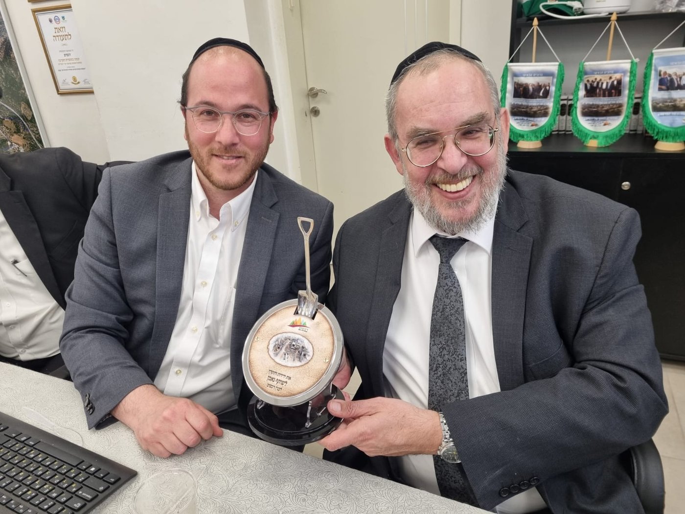 הפמלייה ברכסים