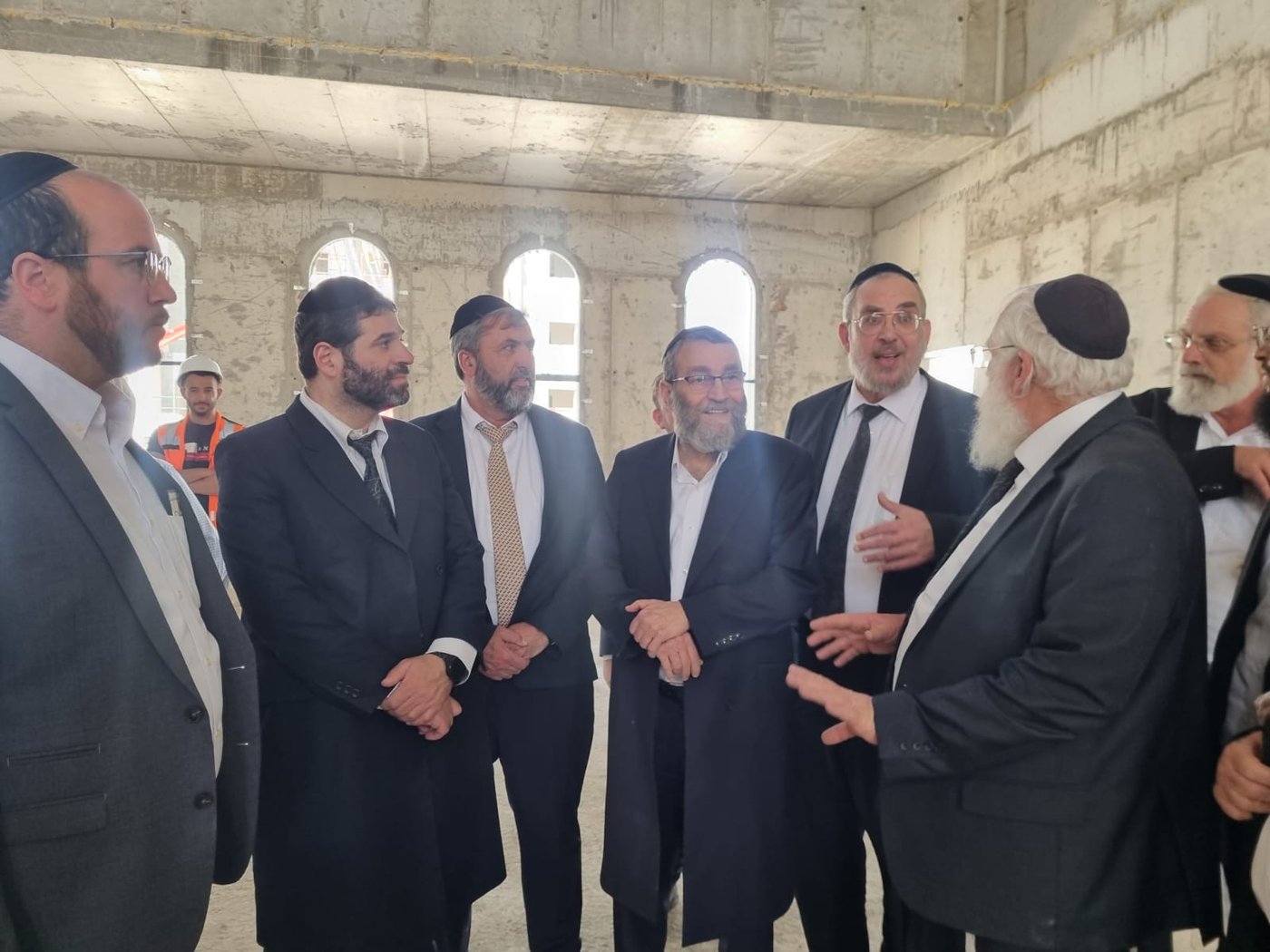 הפמלייה ברכסים